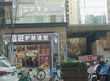 前卫营路299m²商铺出售