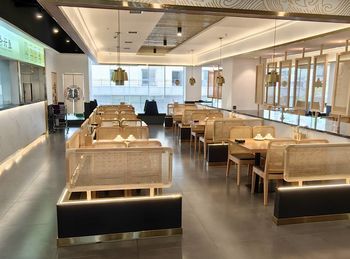 「红河」个旧个旧城区400m²商铺转让，参考报价：面议