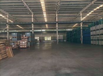 经开南艳湖2500m²仓库出租，参考报价：面议