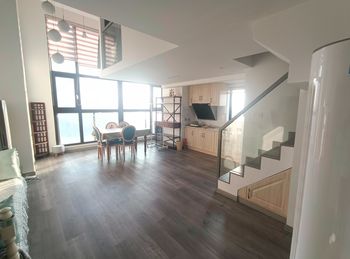 青浦青浦绿地中心(商住楼)，2室1厅房子出租(整租)，租金每月4500元