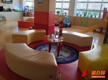 望海国际公寓500m²写字楼出租，参考报价：面议