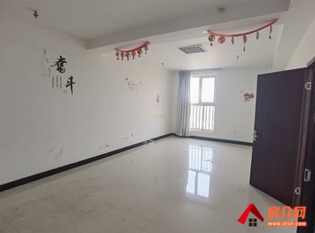 新闻大厦168m²写字楼出租，参考报价：3000元/月