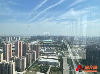 国润丝路金融中心1080m²写字楼出租，参考报价：面议