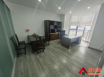 新乡跨境贸易大厦318m²写字楼出租，参考报价：9000元/月