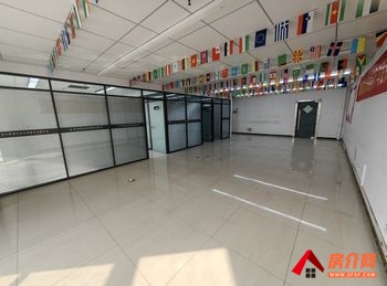 跨境贸易大厦168m²写字楼出租，参考报价：5000元/月