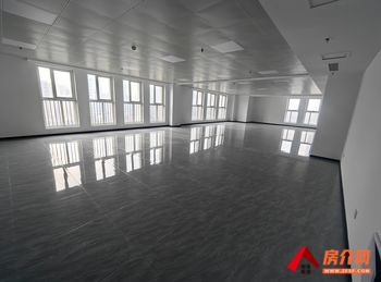 新闻大厦589m²写字楼出租，参考报价：面议