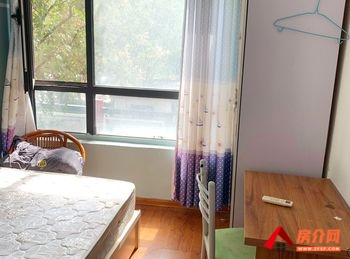 中原郑州华强城市广场一期，3室1厅房子出租(合租)，租金每月450元