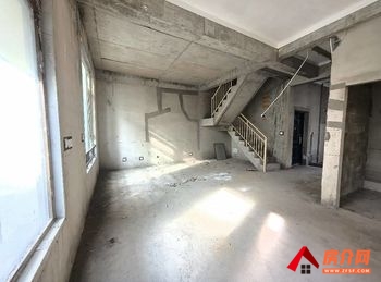 连云绿地悦澜山，4室2厅二手房出售,报价：110万元