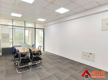 东海商务中心 >85m²写字楼出租，参考报价：5865元/月