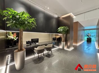招商蛇口臻境 >500m²写字楼出售，参考报价：390万元