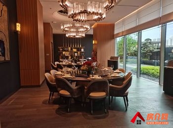 招商蛇口臻境 >500m²写字楼出售，参考报价：385万元