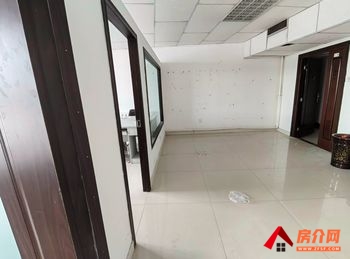 乌鲁木齐野马国际61m²写字楼出租，参考报价：2000元/月