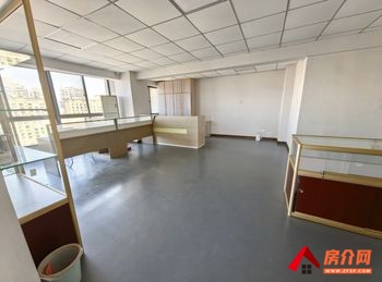 万润国际110m²写字楼出租，参考报价：2300元/月