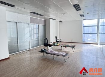 鹏博财富中心300m²写字楼出租，参考报价：9900元/月