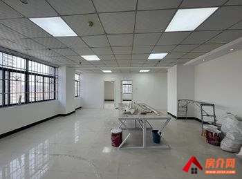 宝鸡财富大厦130m²写字楼出租，参考报价：3000元/月