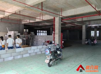 青山湖青山湖大道200m²商铺出租，参考报价：5800元/月