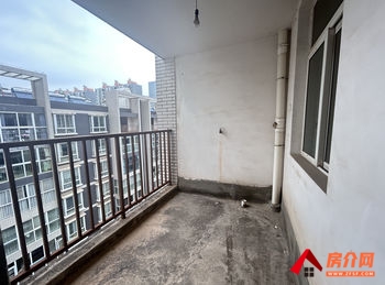 沾益豪洋水云华城北苑，3室2厅二手房出售,报价：31.8万元