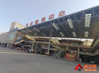 大冶雨润广场1000m²商铺出租，参考报价：面议