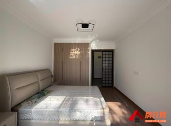 石化十一村小区房屋出售，金山石化十一村，2室1厅，报价：63万元
