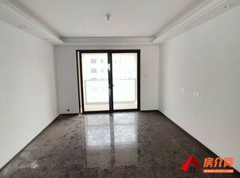 云樾东方小区房屋出售，开发区云樾东方，3室2厅，报价：130万元