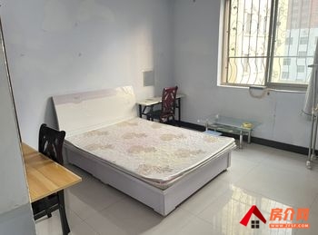 南阳宛城鸿德花园,3室1厅房子出租(合租)，租金每月350元