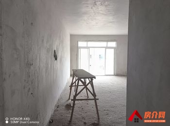 金玉商场小区小区房屋出售，凯里金玉商场小区，3室2厅，报价：50万元
