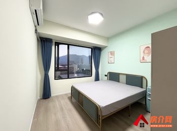宜宾翠屏邦泰大学路1号,4室2厅房子出租(合租)，租金每月650元