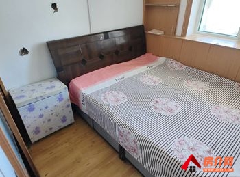 （兴安一小区小区房屋出租）乌兰浩特兴安一小区，4室1厅房子出租(合租)，租金每月400元