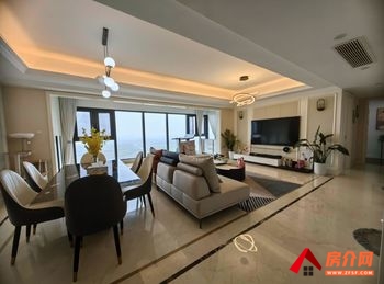 成华融创玖阙府北苑(五号地)，4室2厅二手房出售,报价：280万元