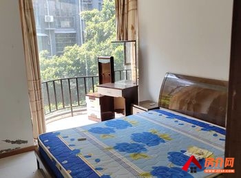 眉山东坡诗书东苑,4室1厅房子出租(合租)，租金每月500元