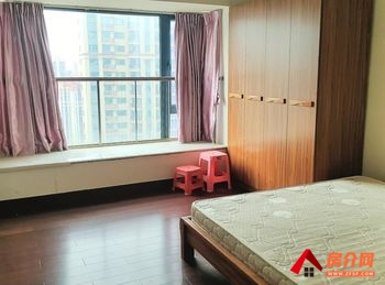 银海恒大御景半岛，5室2厅房子出租(整租)，租金每月1300元
