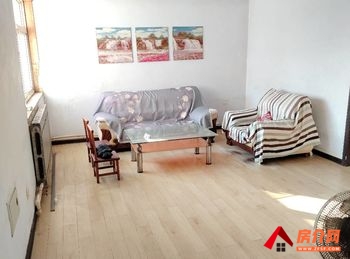 东港万平社区，3室2厅房子出租(整租)，租金每月580元