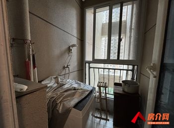 镇江句容碧桂园凤凰城水蓝湾 3室2厅房子出租(整租)，租金每月900元