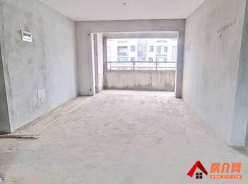 铜锣湾中央公园小区房屋出售，吉州铜锣湾中央公园，4室2厅，报价：125万元