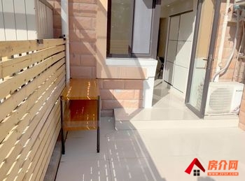 浦东阳光花城同馨苑，2室1厅房子出租(合租)，租金每月1500元