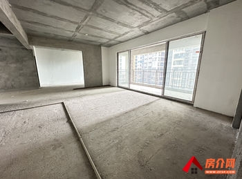 银泰红城八期小区房屋出售，华新开发区银泰红城八期，5室2厅，报价：90.8万元