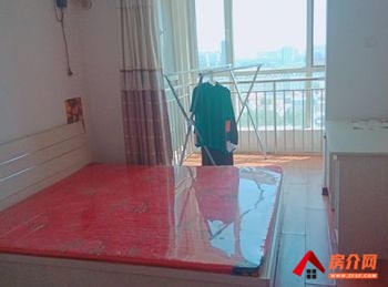 新华颐和博园，4室0厅房子出租(合租)，租金每月500元