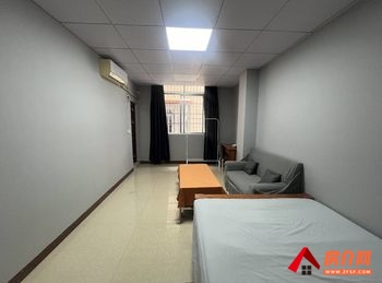 阳春中兴东湖广场，1室0厅房子出租(整租)，租金每月550元