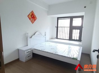 句容碧桂园凤凰城湖景苑(B区)，3室2厅房子出租(整租)，租金每月1100元