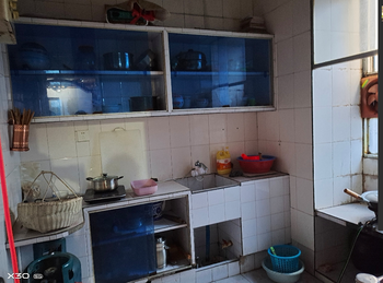 鹰潭贵溪擂鼓岭商住广场 3室2厅房子出租(整租)，租金每月1200元