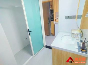 高新区万华城华府，1室1厅房子出租(整租)，租金每月950元