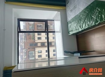鄞州锦绣钱湖，1室1厅房子出租(合租)，租金每月950元