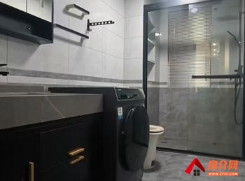 （御湖尊邸小区房屋出租）营口西市御湖尊邸,3室2厅房子出租(整租)，租金每月2500元