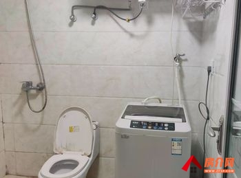 （金鹰楼小区房屋出租）北门金鹰楼，1室0厅房子出租(整租)，租金每月810元