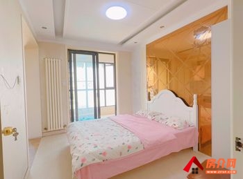 金水曼哈顿广场，3室2厅房子出租(合租)，租金每月550元