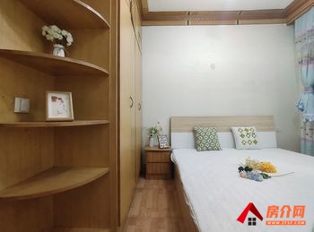 南充南部滨江首座(南部) 3室2厅房子出租(合租)，租金每月399元