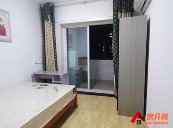 郫都欣茂西郡兰庭B区，4室1厅房子出租(合租)，租金每月700元