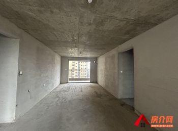 洛龙凌波苑，4室2厅二手房出售,报价：115万元