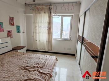 和田市迎宾公馆，3室2厅房子出租(整租)，租金每月1300元