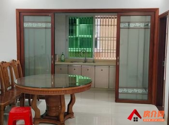 （锦兴大楼小区房屋出租）海城锦兴大楼，4室2厅房子出租(整租)，租金每月1300元